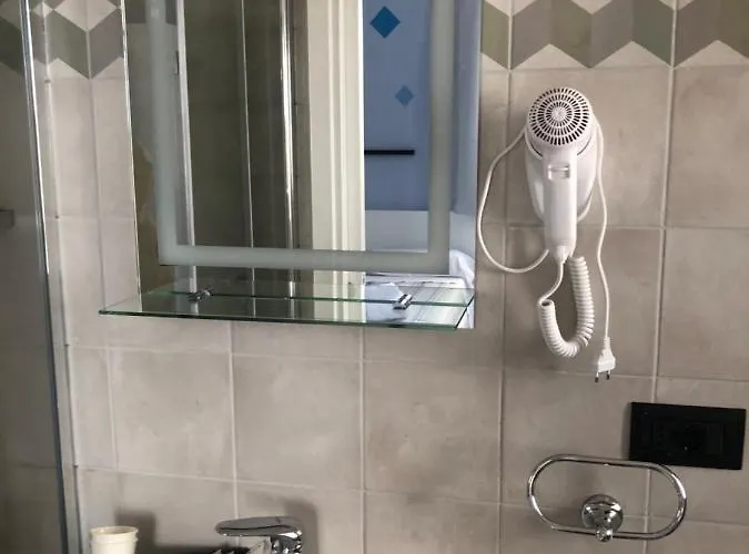 Domus Gieffe 4* トロペーア